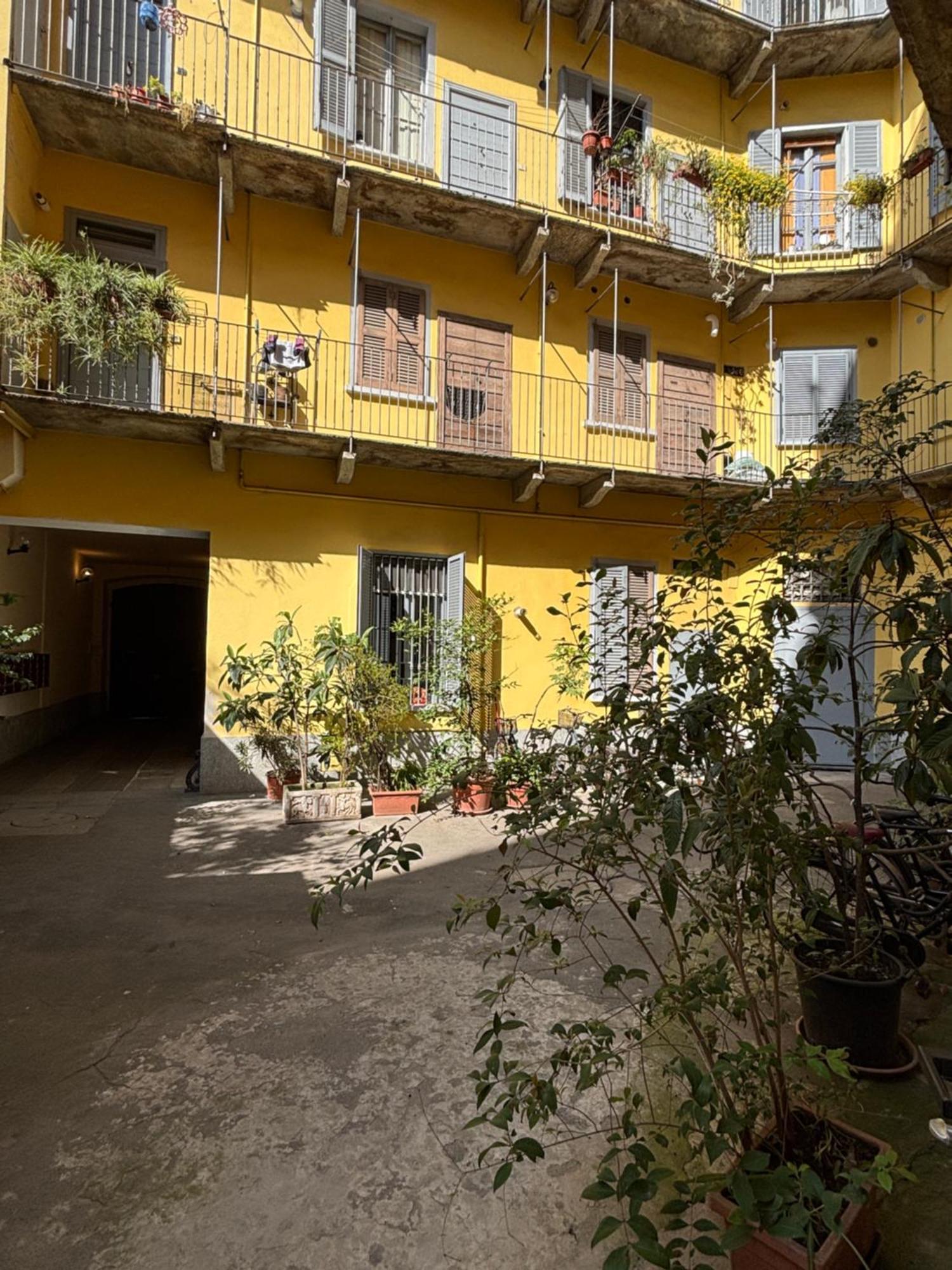 La Vecchia Milano-Les Nubles Vannucci - Il Ballatoio E Il Cortile Ngoại thất bức ảnh